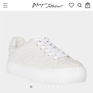Betsey Johnson Women's Sidny Sneaker - Ivory